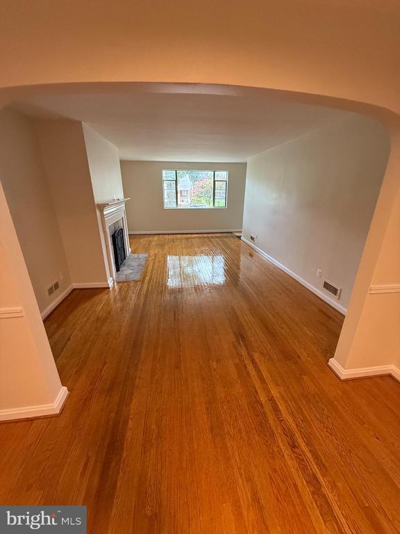 Building Photo - 205 Brewster Ave