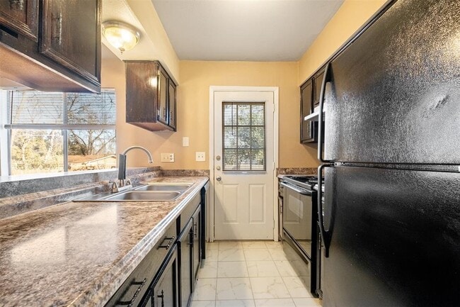 Building Photo - 5801 Libyan Dr