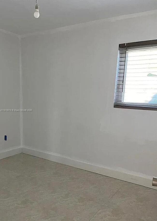 Building Photo - 14720 SW 103rd Ave