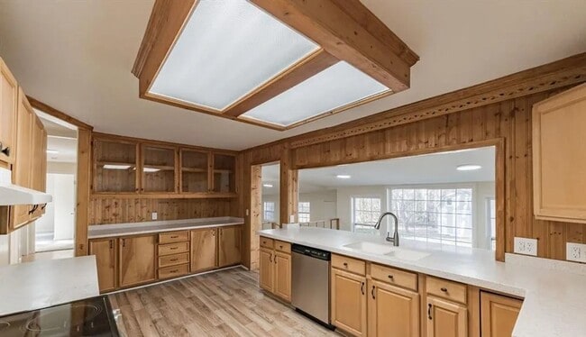 Building Photo - Welcome to this Newly renovated  3 bedroom...