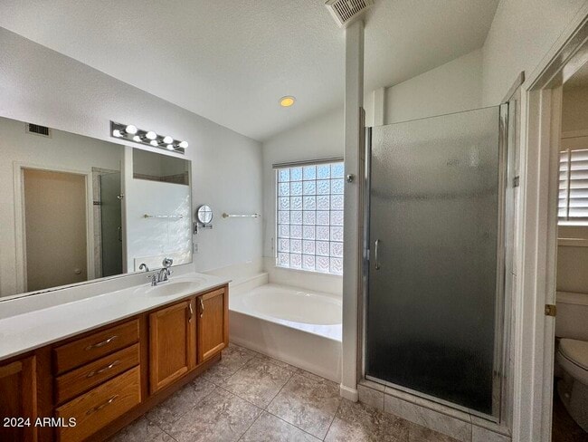 Building Photo - 1873 W Falcon Dr