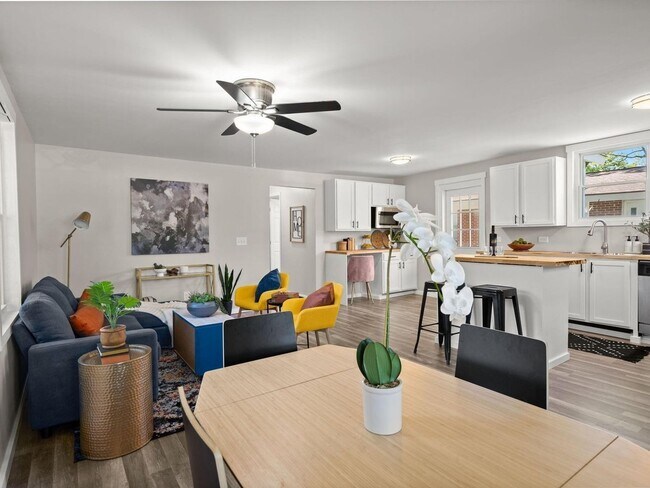 Building Photo - 3 Bedroom Single Family Home in Hanahan