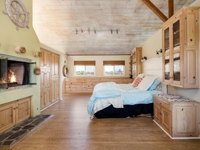 Building Photo - 416 Virginia St