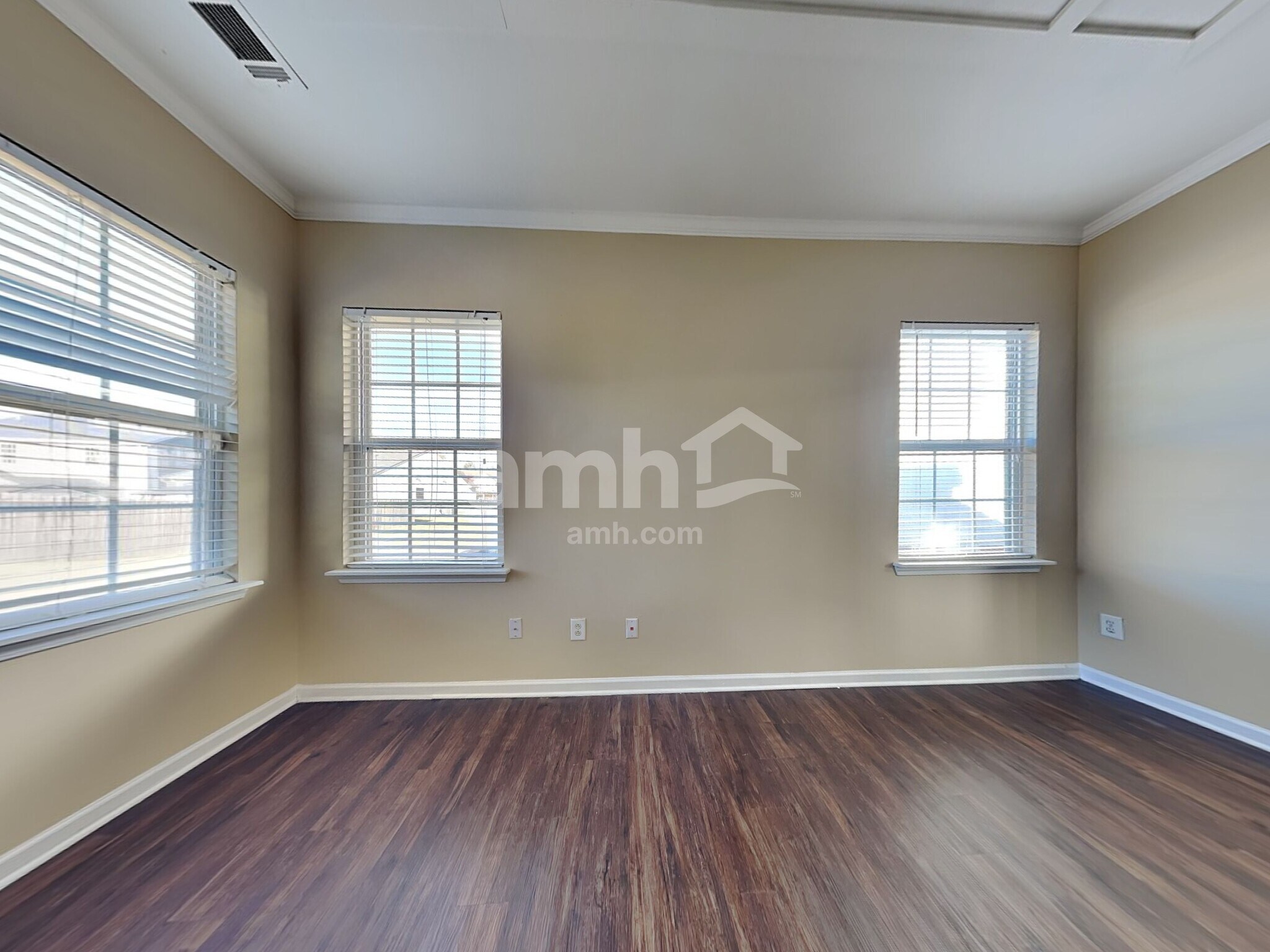 Building Photo - 11225 Amherst Glen Dr