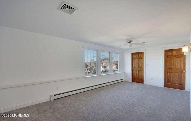 Building Photo - 59 Peters Pl