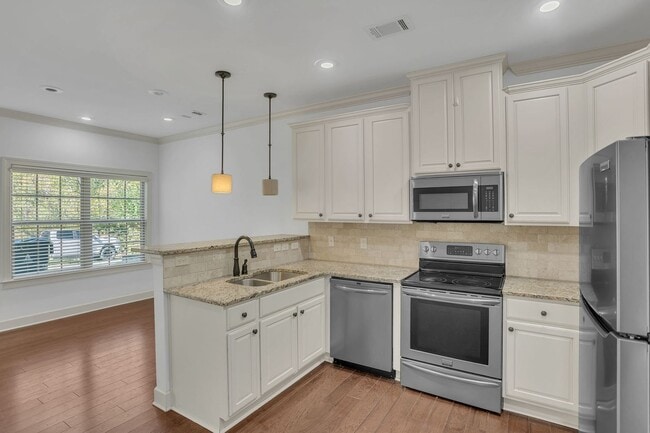 Building Photo - Rosemary Gate Townhome For Rent