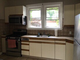 Building Photo - 4118 N Western Ave