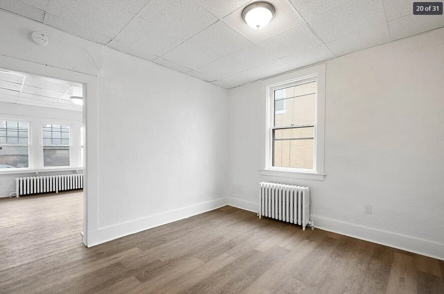 Building Photo - 500 Fordham Ave