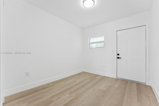 Building Photo - 2610 NW 83rd Ave