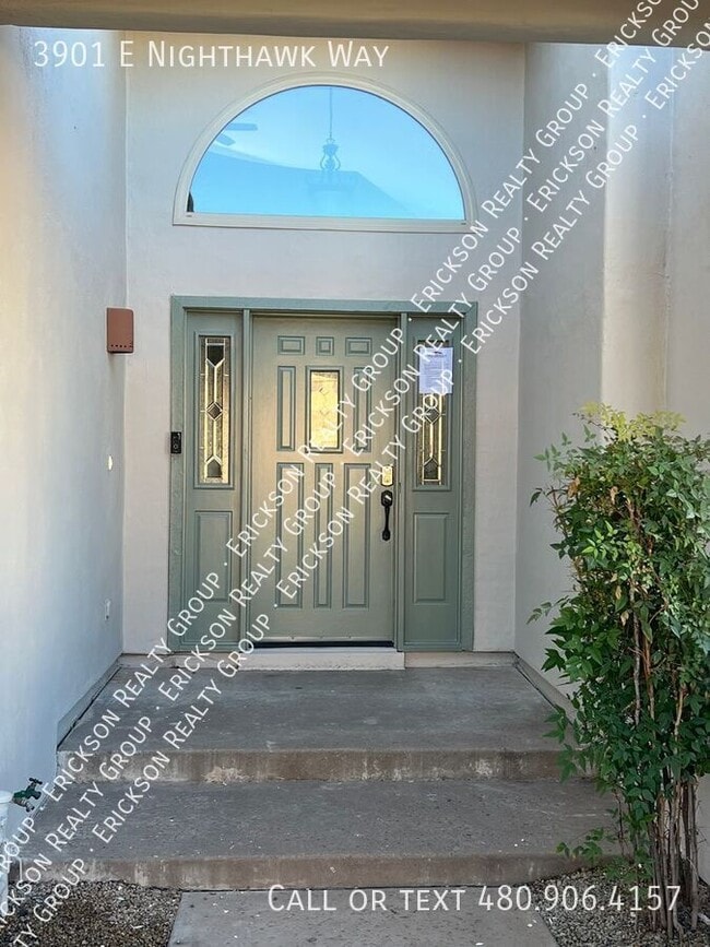 Building Photo - 3901 E Nighthawk Wy