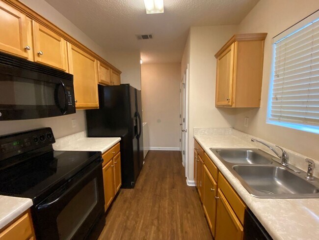Building Photo - BRIDGEWATER HOME! PRE-LEASING FOR JUNE 20TH!