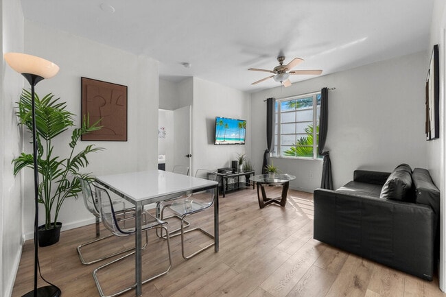 Building Photo - 750 Ocean Dr