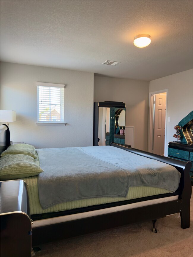 Building Photo - 15618 Eastern Meadowlark Wy