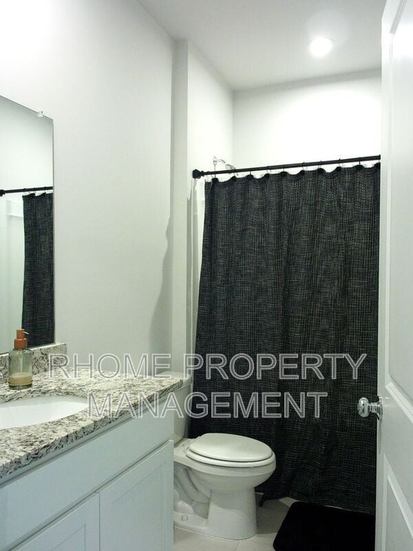 Building Photo - 3026 Birdsong Ave