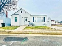 Building Photo - 2019 Kuehnle Ave