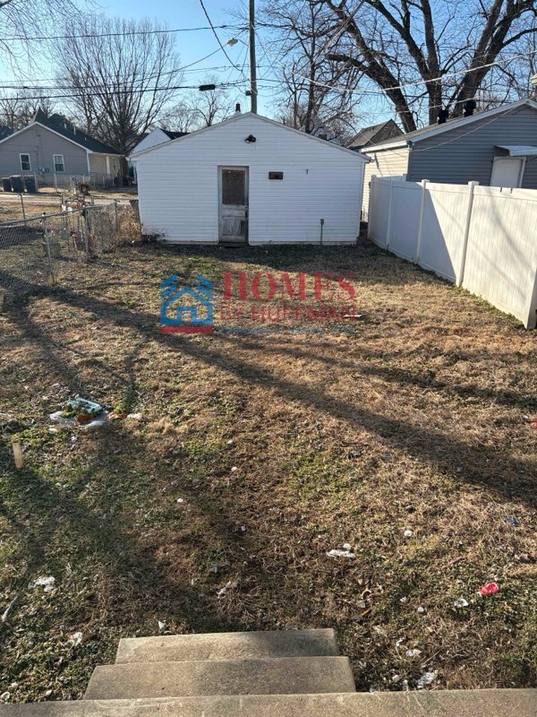 Building Photo - Two Bedroom | Westside with Garage