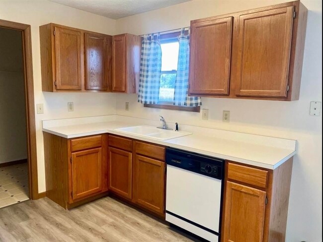 Building Photo - 4855 S Lost St