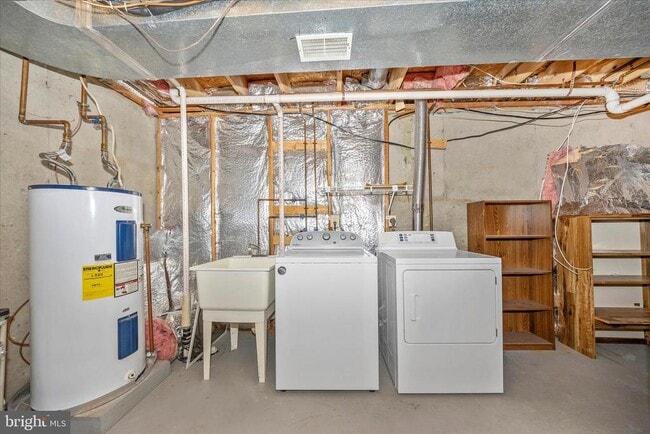 Building Photo - 6237 N Steamboat Way