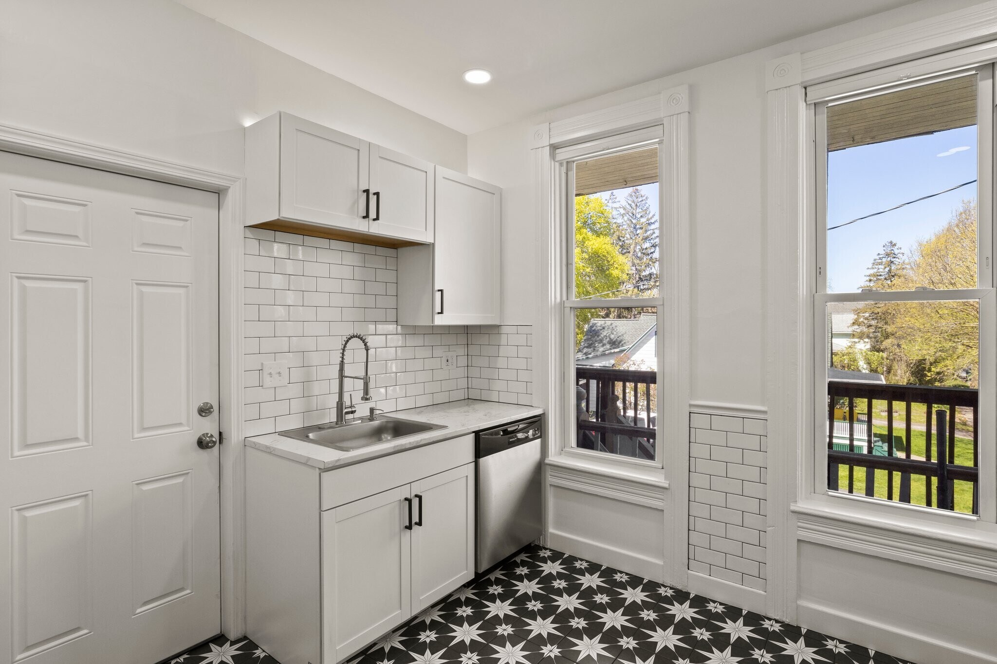 Building Photo - 853 Meigs St