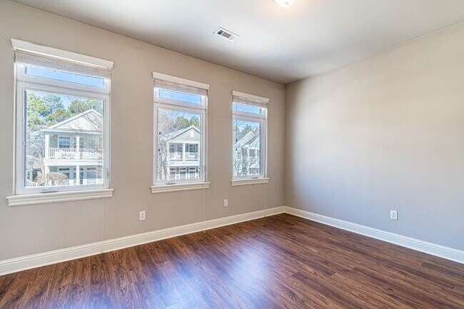 Building Photo - Charming 3-Bedroom Home with 2 Full Baths & 1,750 Sq. Ft. of Comfort in Fayetteville!