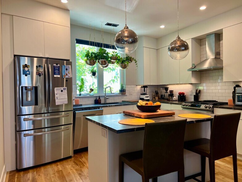 Kitchen - 1449 N 4th St