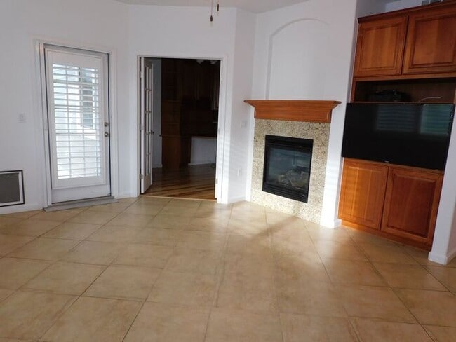 Building Photo - 14178 Sun Blaze Loop Unit D