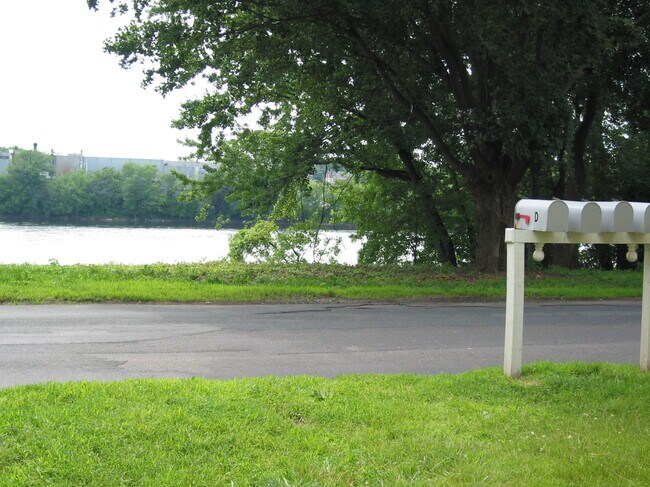 River view - 104 S Water St