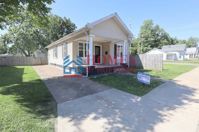 Building Photo - Two Bedroom House | Off Street Parking