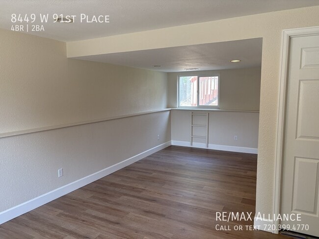 Building Photo - 8449 W 91st Pl