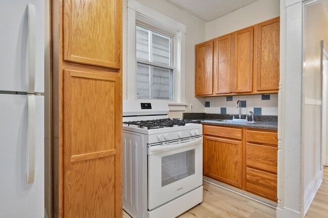 Building Photo - 113 Johnston Ave