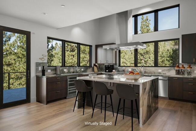 Building Photo - Luxury Mountain Retreat