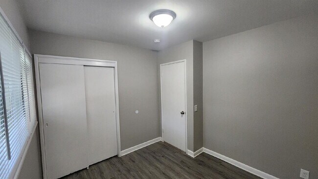 Building Photo - Spacious 3-Bedroom Ranch on Oversized Lot Near Manchester & 141 with Finished Basement
