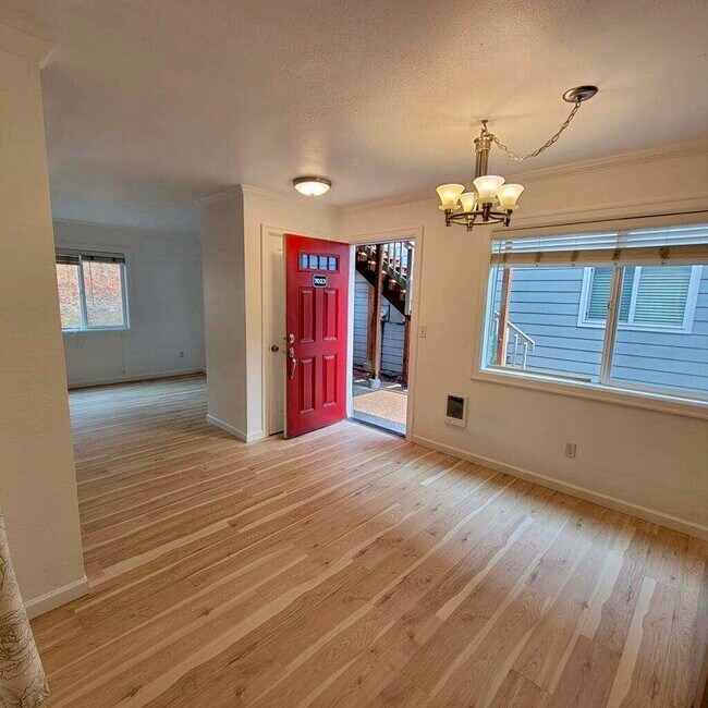 Building Photo - 7023 N Burlington Ave