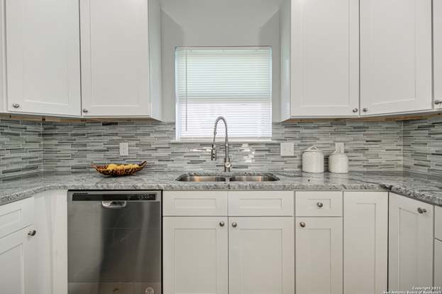 Building Photo - 310 Gabriel-