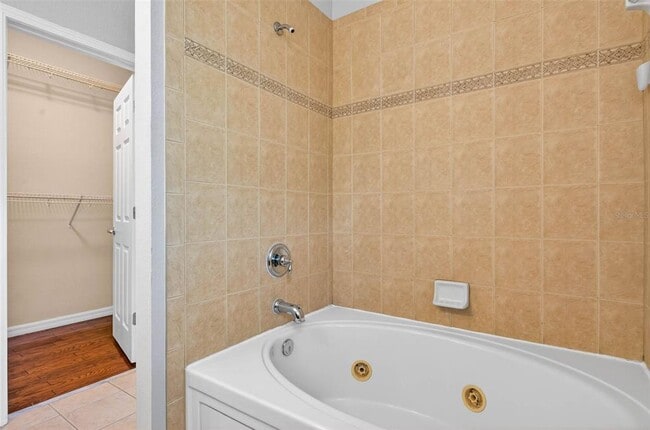 Building Photo - 12618 Weston Dr