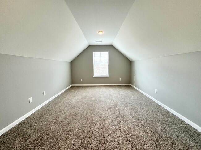 Building Photo - 8112 Driftwood Lp