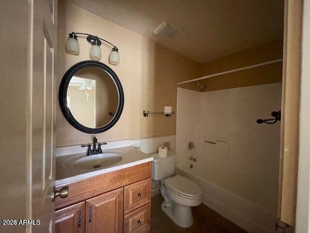 Building Photo - 14008 N Kendall Dr