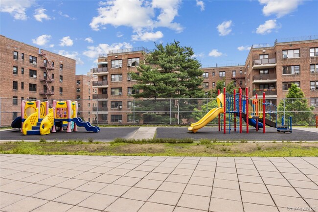 Building Photo - 3616 Henry Hudson Pkwy