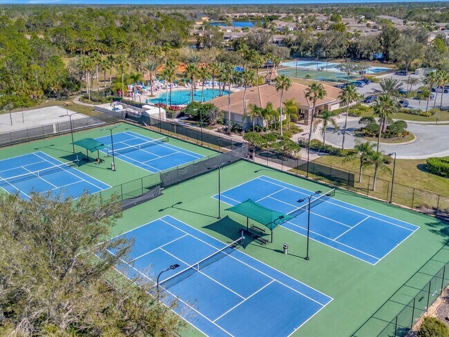 Building Photo - Pristine 4 bed/ 2 bath Annual Rental in Stoneybrook of Venice