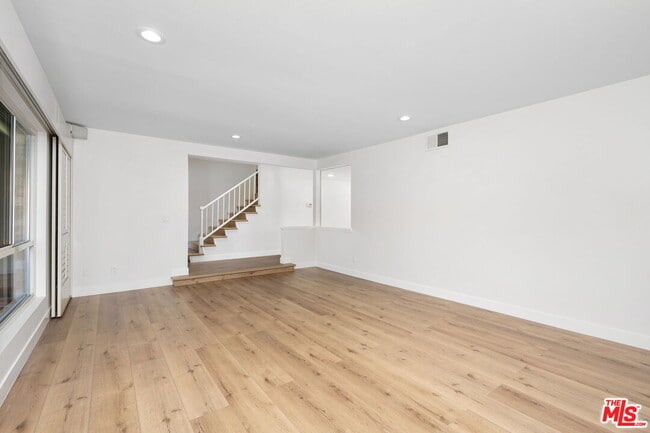 Building Photo - 4231 Orchardview Ct