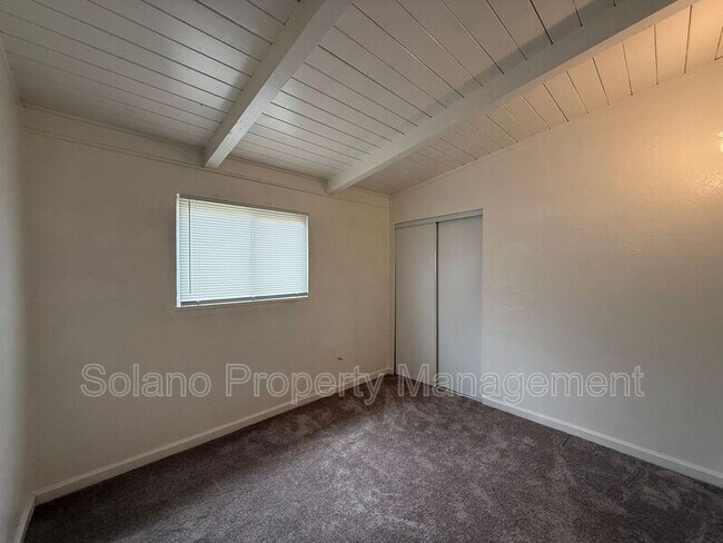 Building Photo - 1615 Kentucky St