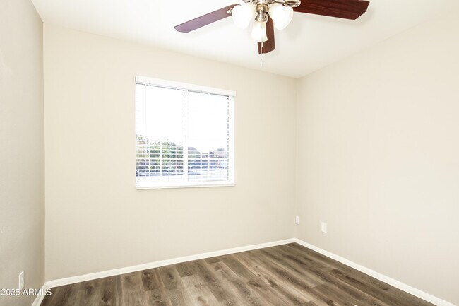Building Photo - 5501 N 68th Ave
