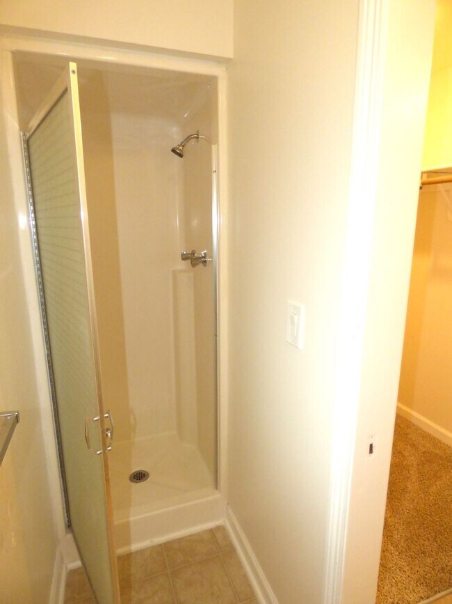 Building Photo - Rent Special: 1/2 Off April's Rent!! 3 bed 2 bath Home in North Salem