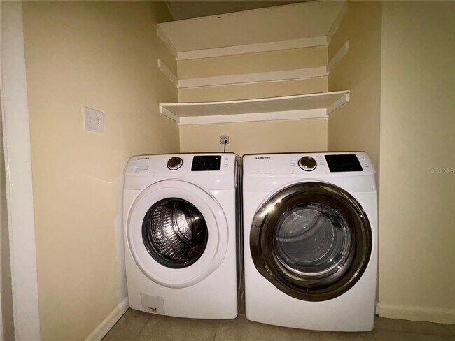 Building Photo - 728 Lake Ned Rd