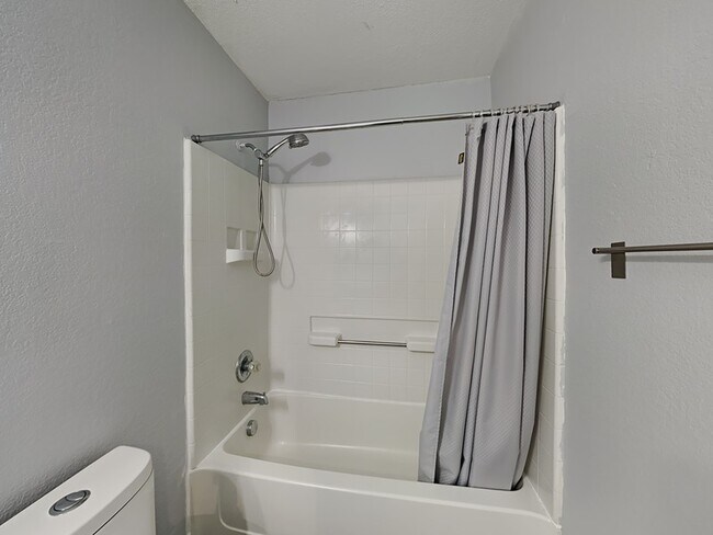 Building Photo - 3808 Bandera Ranch Rd