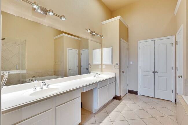 Building Photo - 109 Aria Rdg