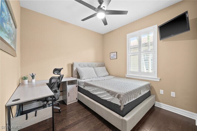 Building Photo - 14750 Laguna Dr