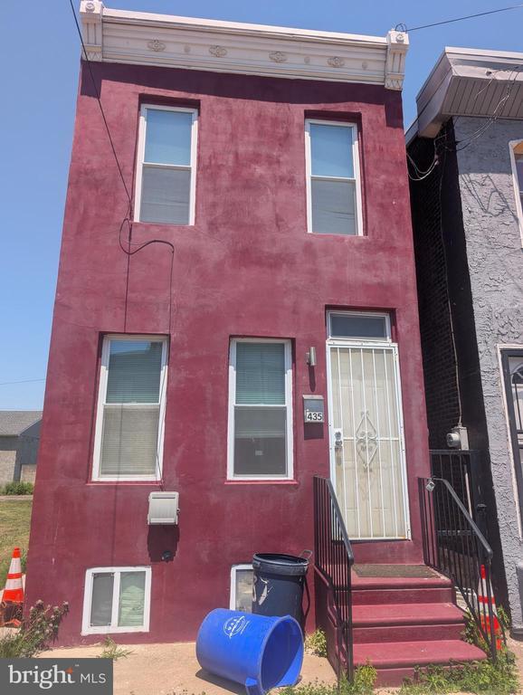 Building Photo - 435 Mechanic St