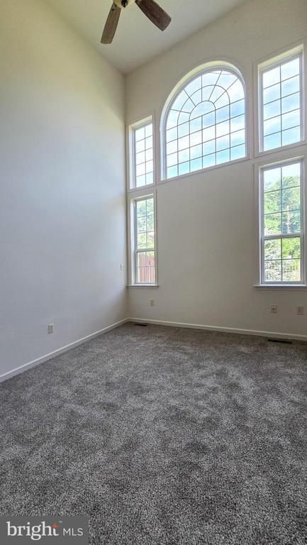 Building Photo - 1227 Cross Creek Dr