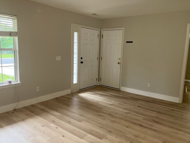 Building Photo - 426 Live Oak Walk